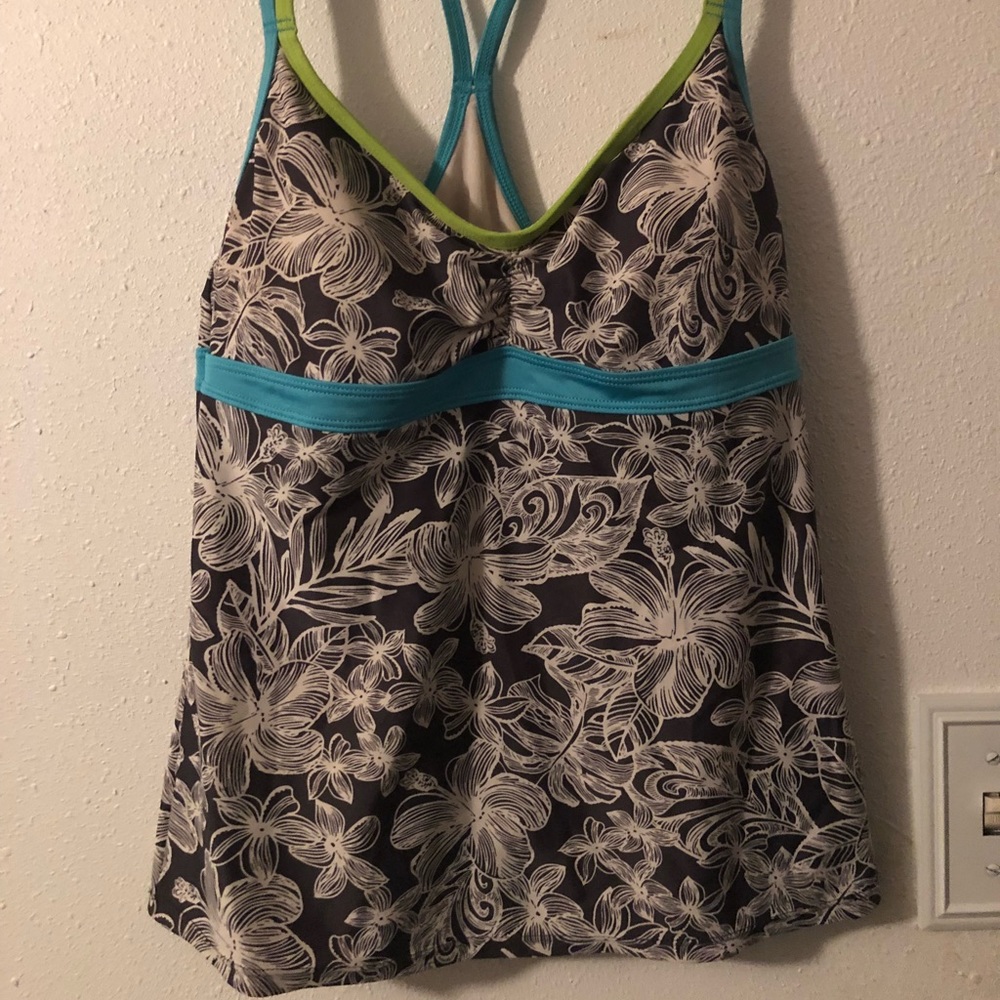 Athleta women’s swim top size small